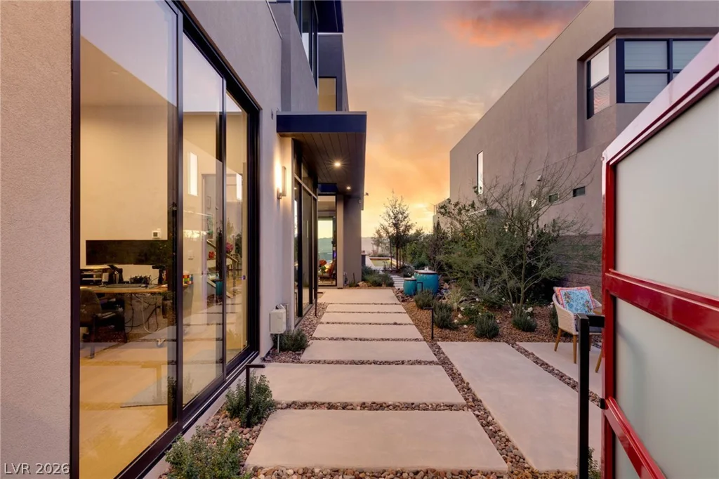571 Overlook Rim, Henderson, NV 89012