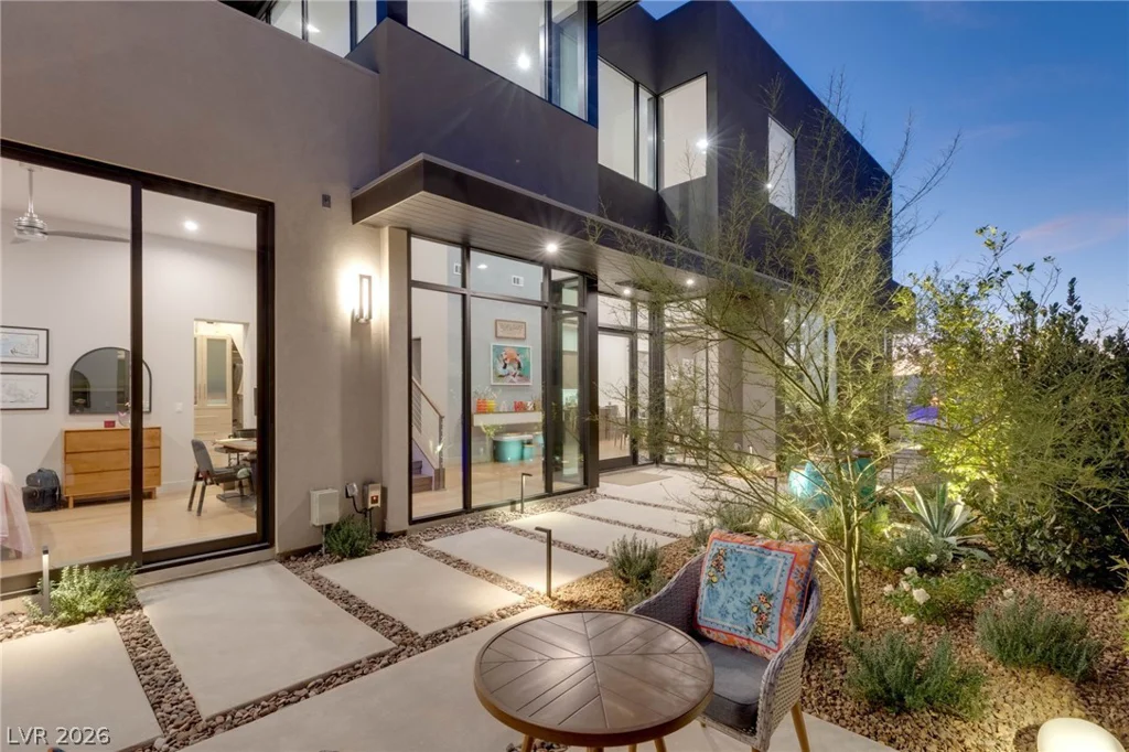 571 Overlook Rim, Henderson, NV 89012