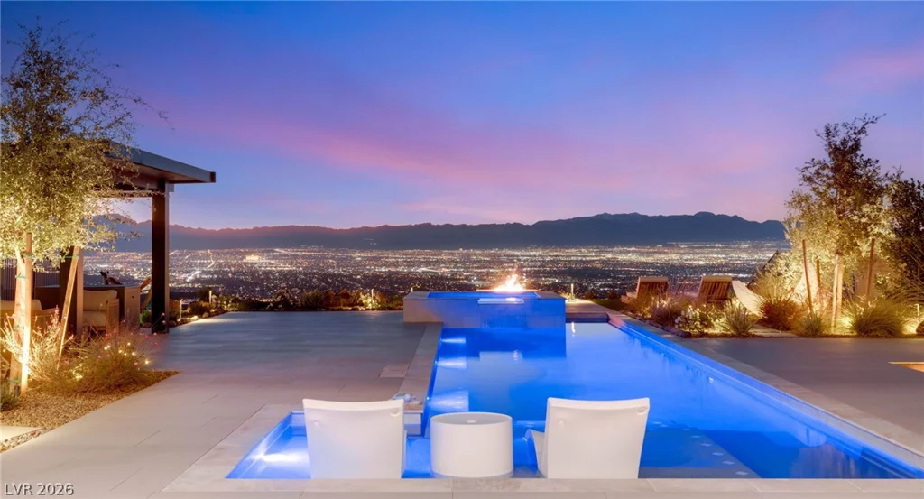 571 Overlook Rim, Henderson, NV 89012