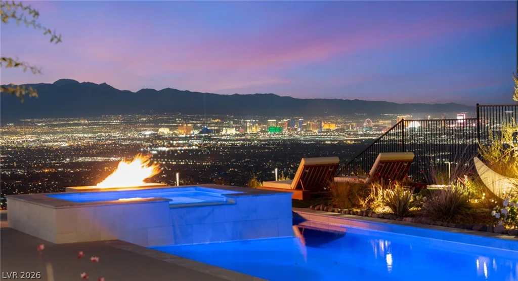 571 Overlook Rim, Henderson, NV 89012