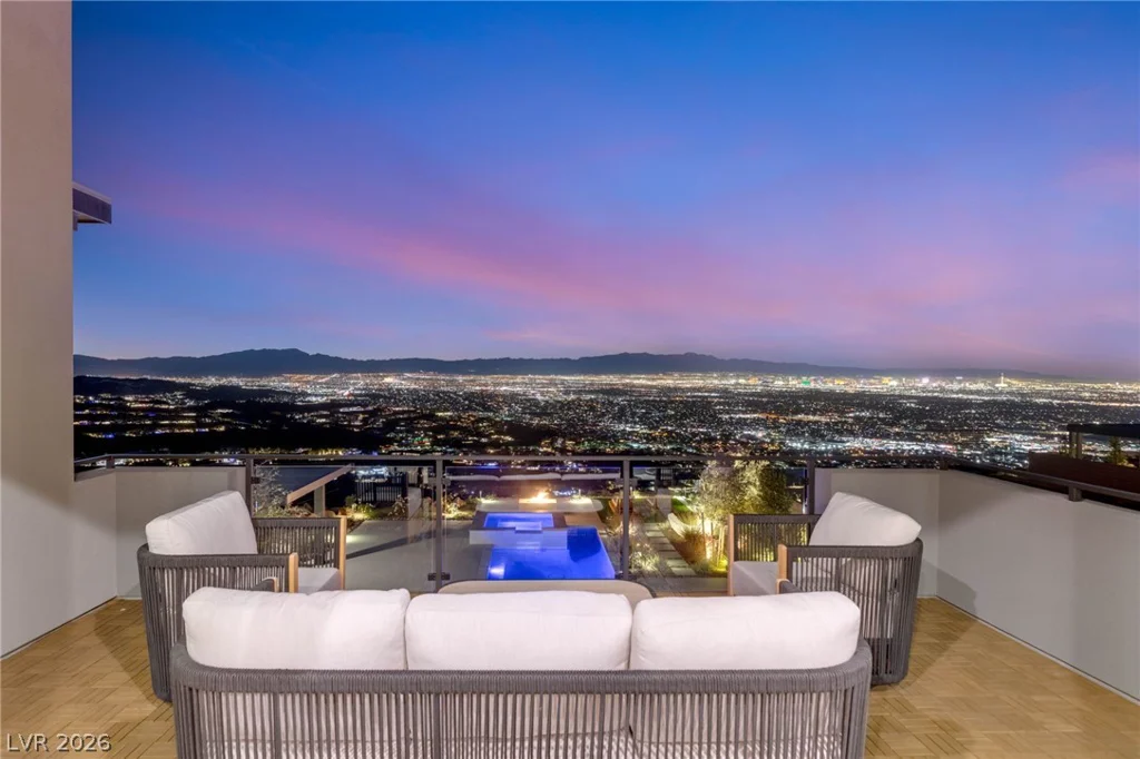 571 Overlook Rim, Henderson, NV 89012