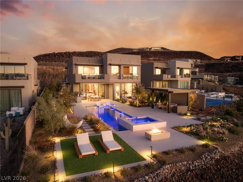 571 Overlook Rim, Henderson, NV 89012