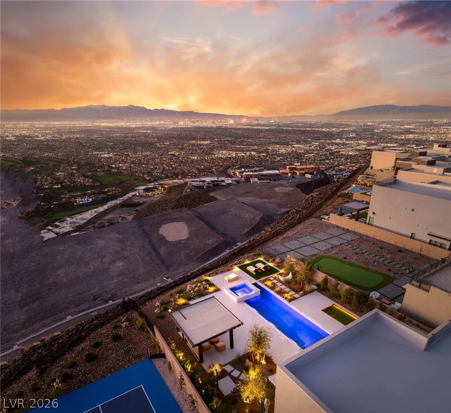 571 Overlook Rim, Henderson, NV 89012