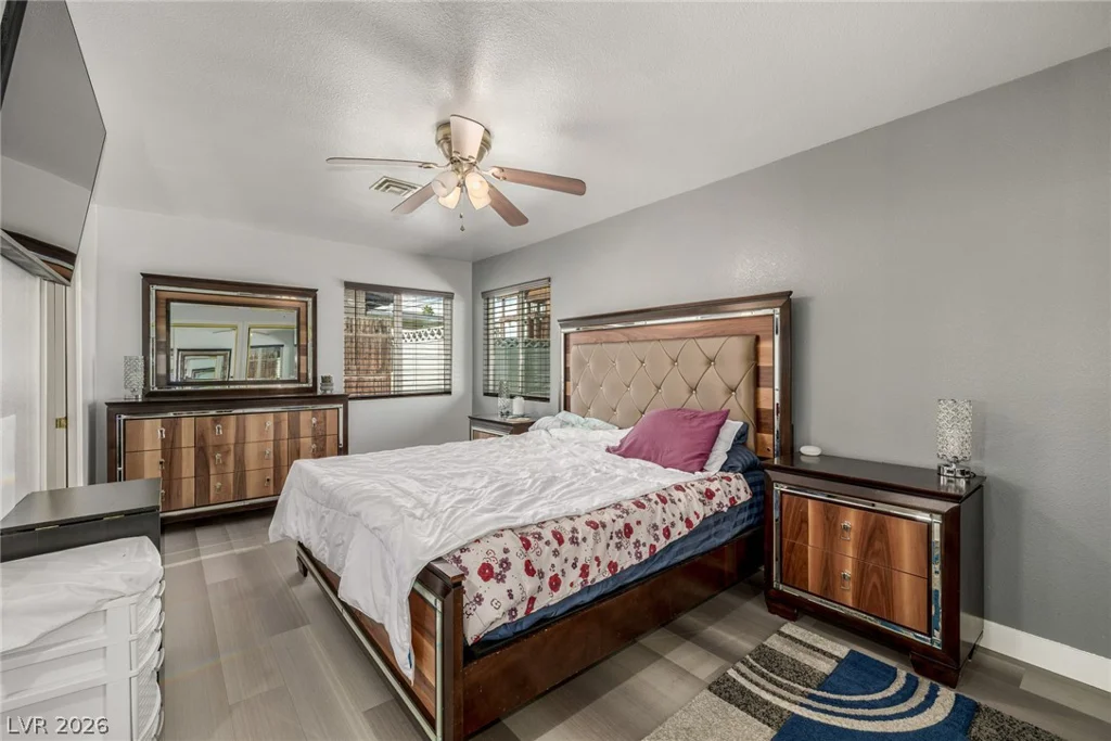 5204 Holmby, Las Vegas, NV 89146