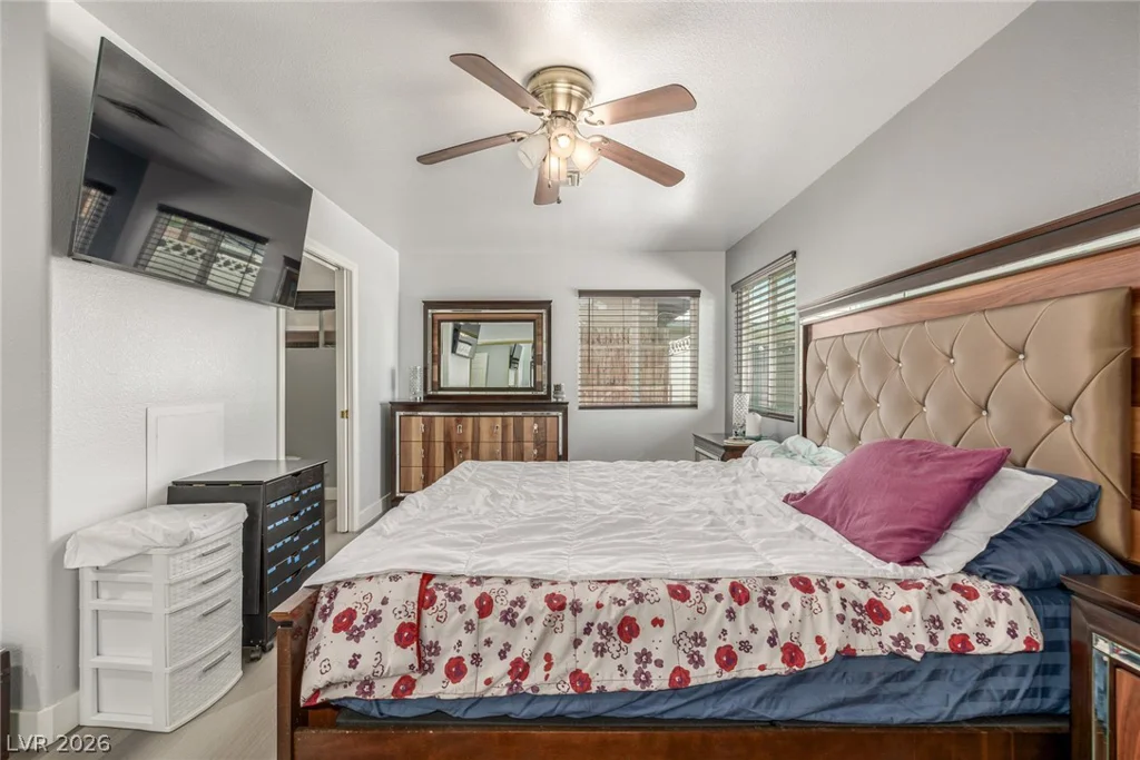 5204 Holmby, Las Vegas, NV 89146