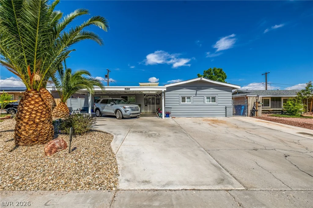 5204 Holmby, Las Vegas, NV 89146