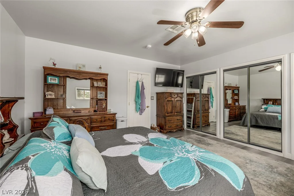 5204 Holmby, Las Vegas, NV 89146