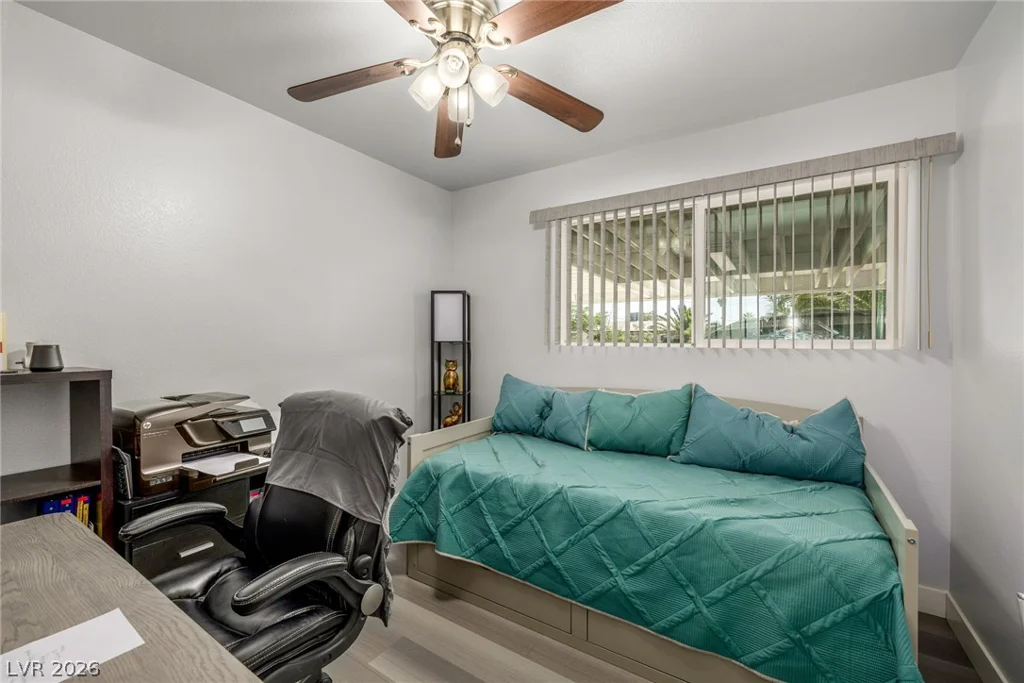 5204 Holmby, Las Vegas, NV 89146