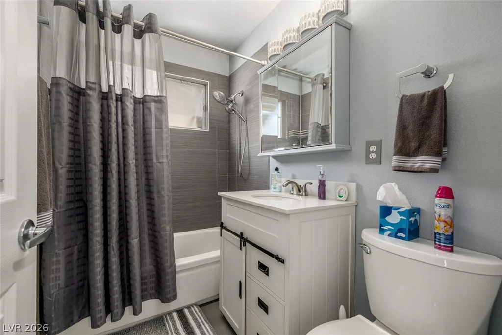 5204 Holmby, Las Vegas, NV 89146