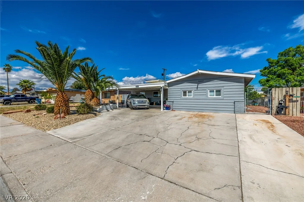5204 Holmby, Las Vegas, NV 89146