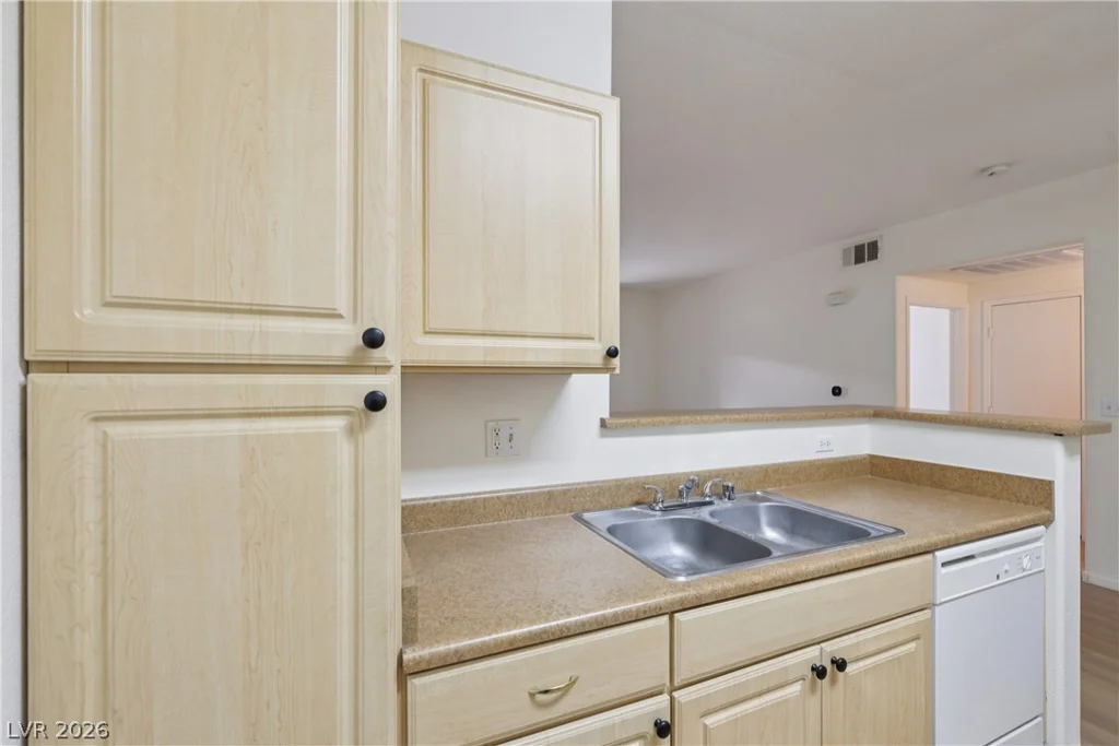 8250 Grand Canyon, Las Vegas, NV 89166