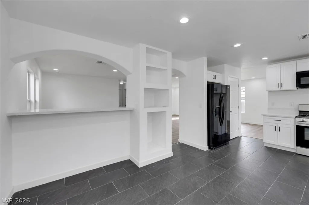 8633 Majestic Pine, Las Vegas, NV 89143
