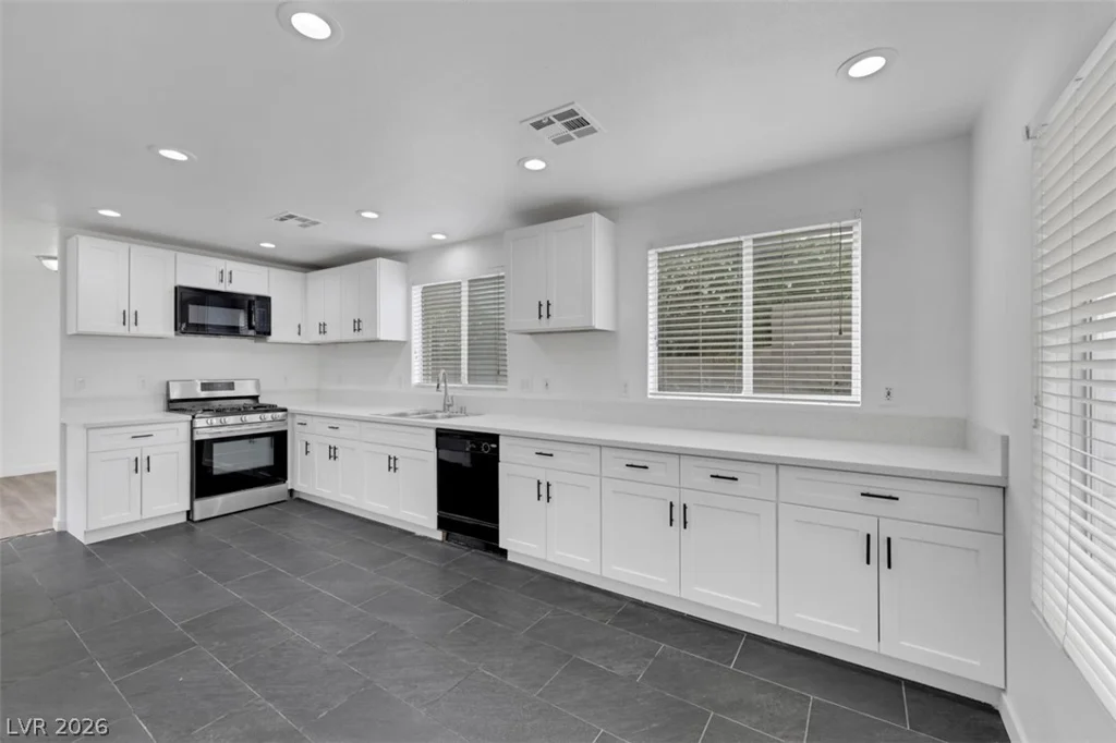 8633 Majestic Pine, Las Vegas, NV 89143