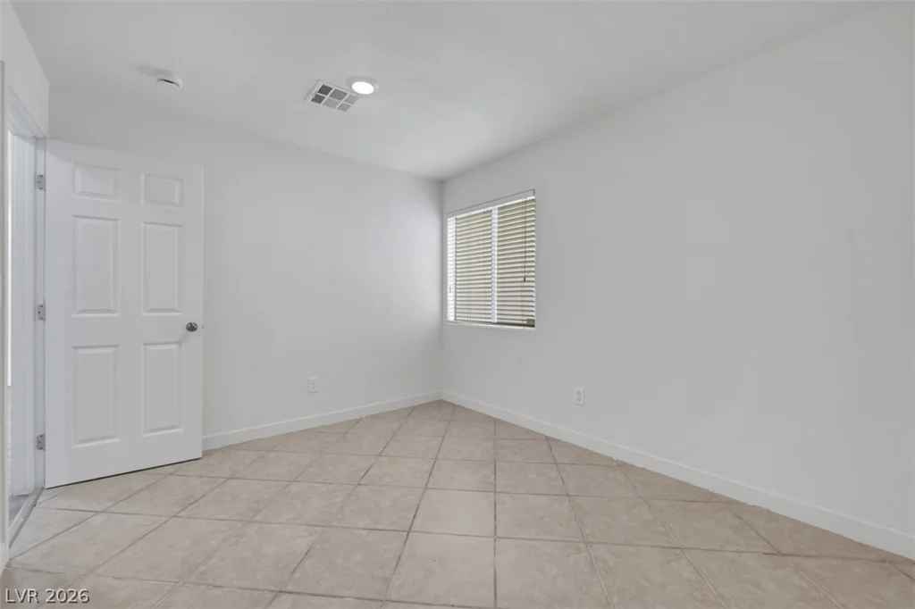 8633 Majestic Pine, Las Vegas, NV 89143