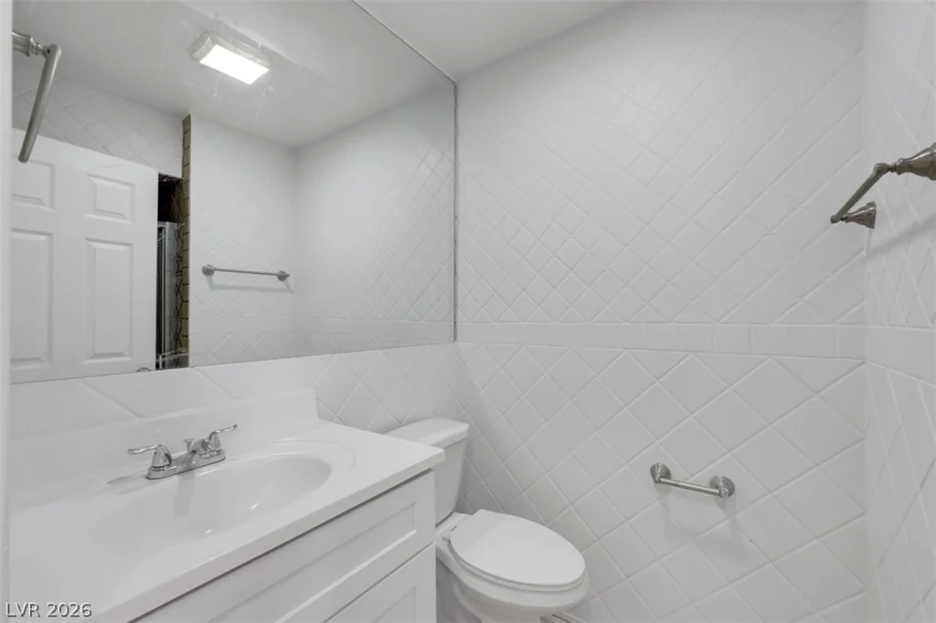 8633 Majestic Pine, Las Vegas, NV 89143