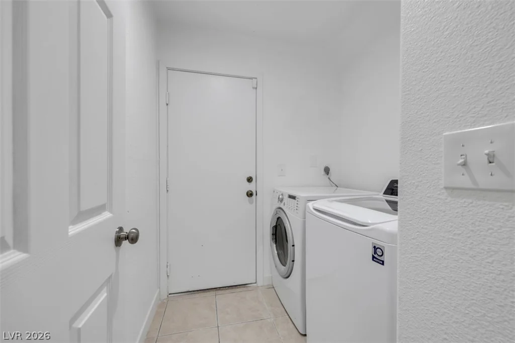 8633 Majestic Pine, Las Vegas, NV 89143