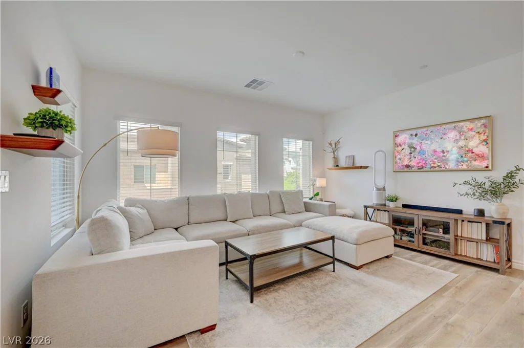 600 Carriage Hill, Las Vegas, NV 89138