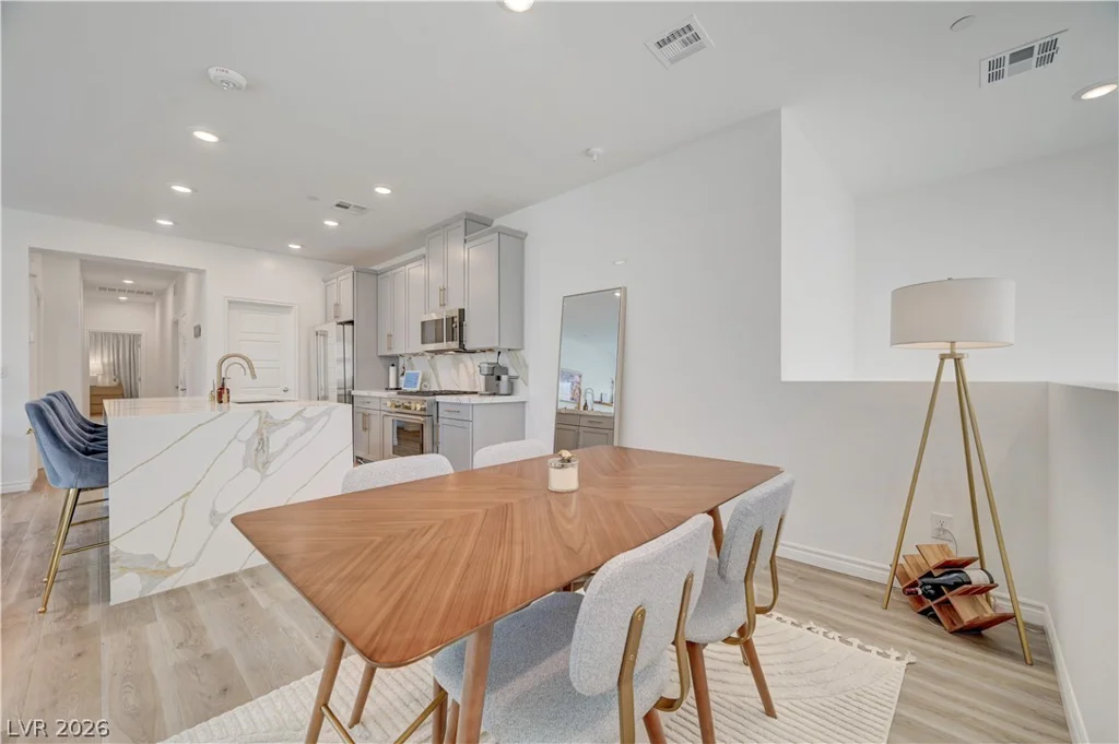 600 Carriage Hill, Las Vegas, NV 89138