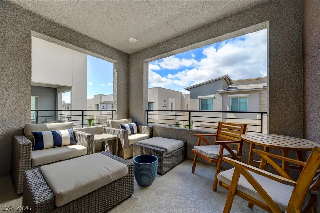 600 Carriage Hill, Las Vegas, NV 89138