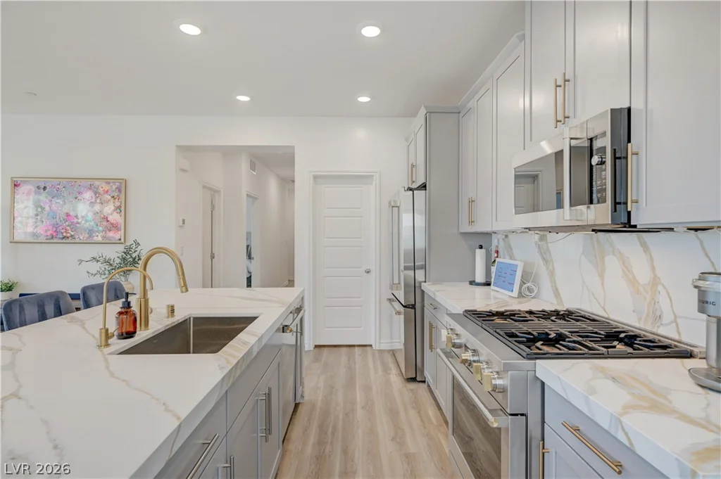 600 Carriage Hill, Las Vegas, NV 89138
