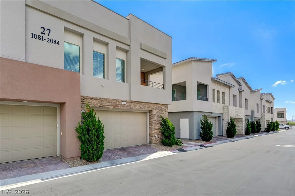 600 Carriage Hill, Las Vegas, NV 89138