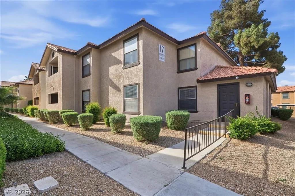 2451 Rainbow, Las Vegas, NV 89108