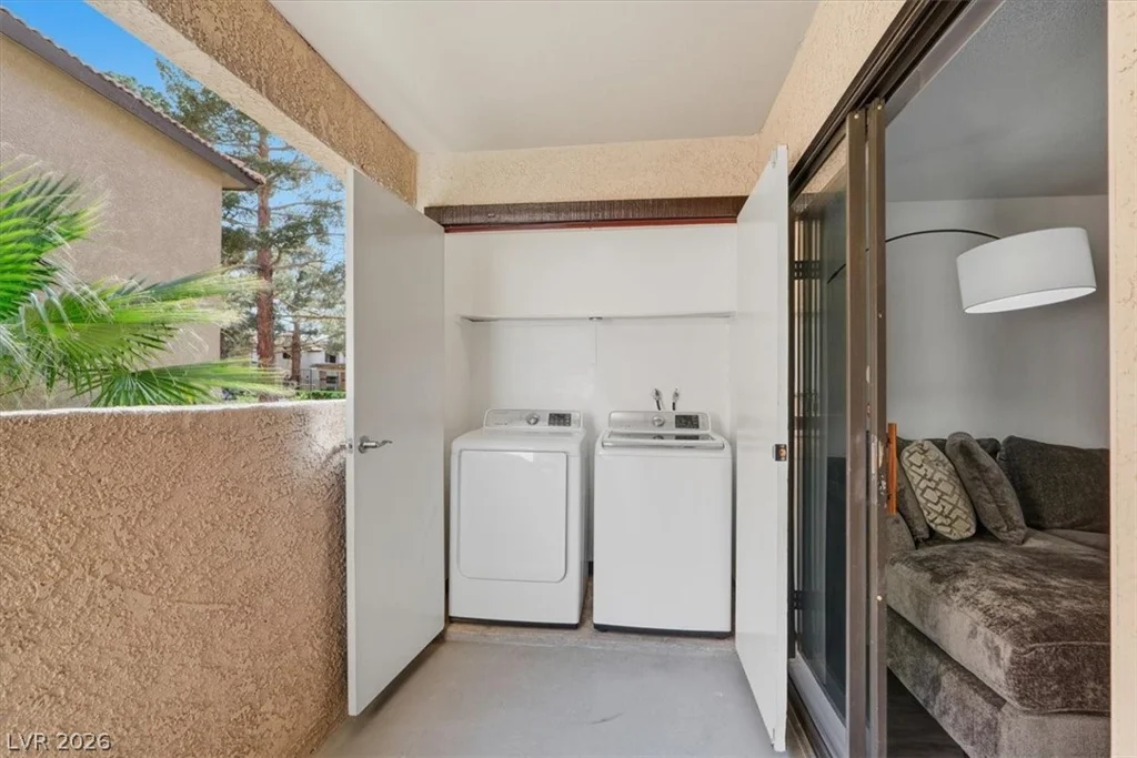 2451 Rainbow, Las Vegas, NV 89108