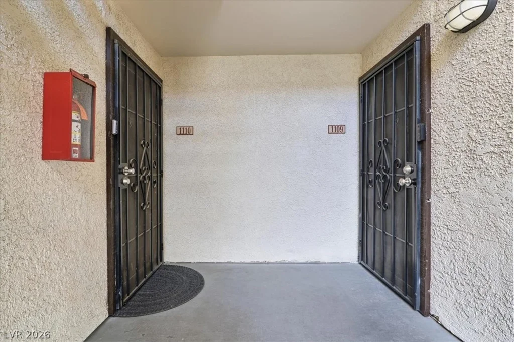 2451 Rainbow, Las Vegas, NV 89108