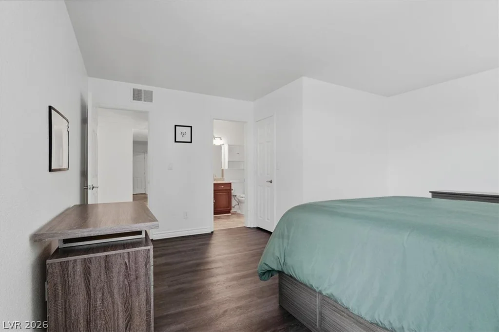 2451 Rainbow, Las Vegas, NV 89108