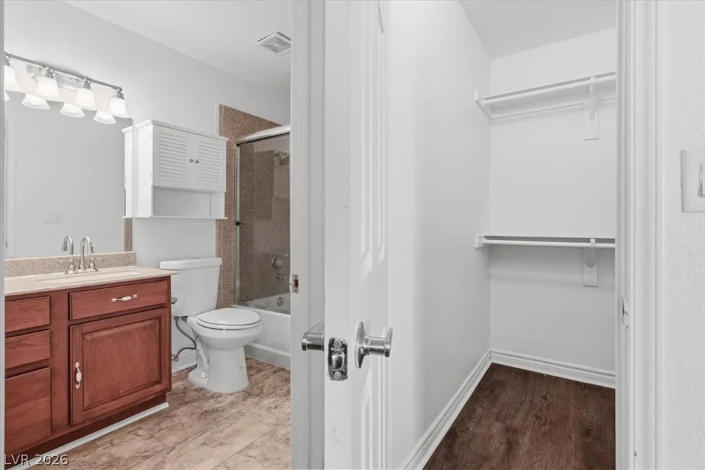 2451 Rainbow, Las Vegas, NV 89108
