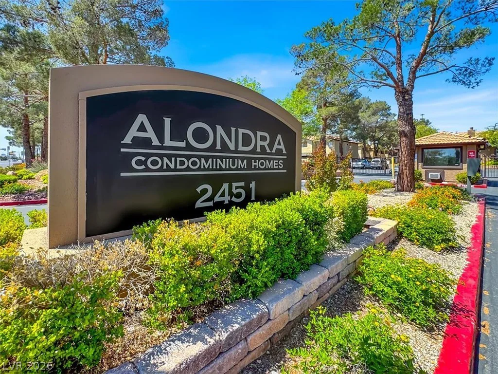 2451 Rainbow, Las Vegas, NV 89108