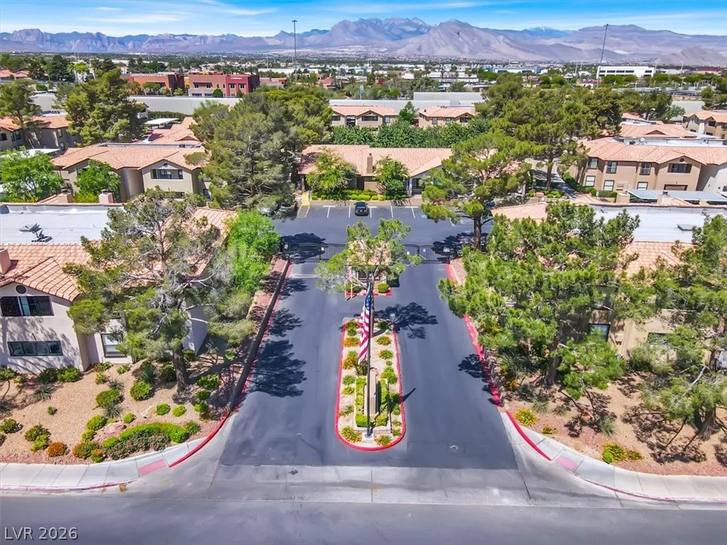 2451 Rainbow, Las Vegas, NV 89108