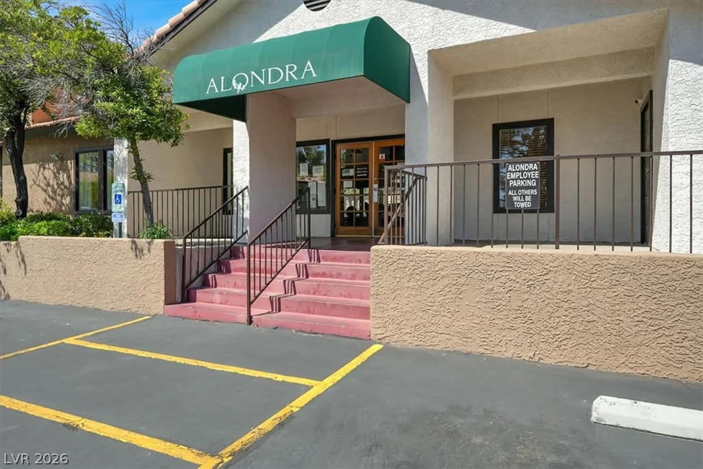 2451 Rainbow, Las Vegas, NV 89108