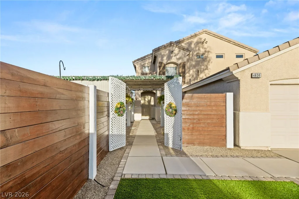 4630 Gracemont, Las Vegas, NV 89139