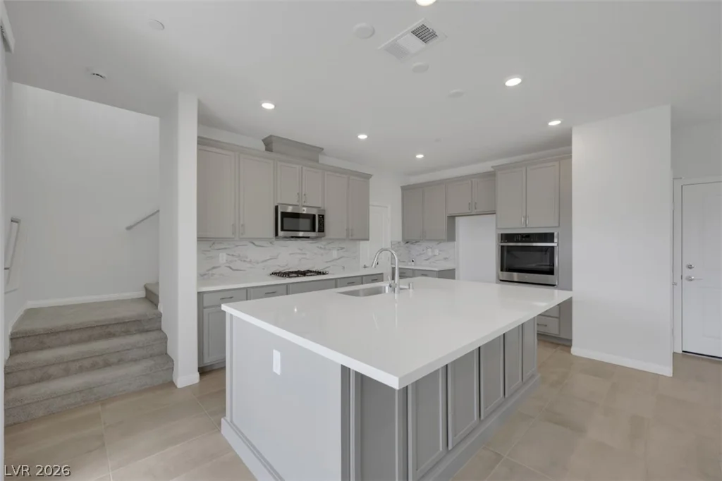 9393 Ara, Las Vegas, NV 89143