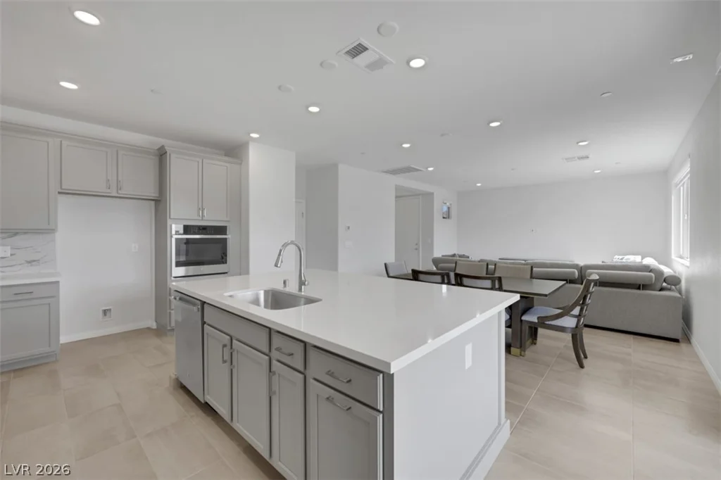 9393 Ara, Las Vegas, NV 89143