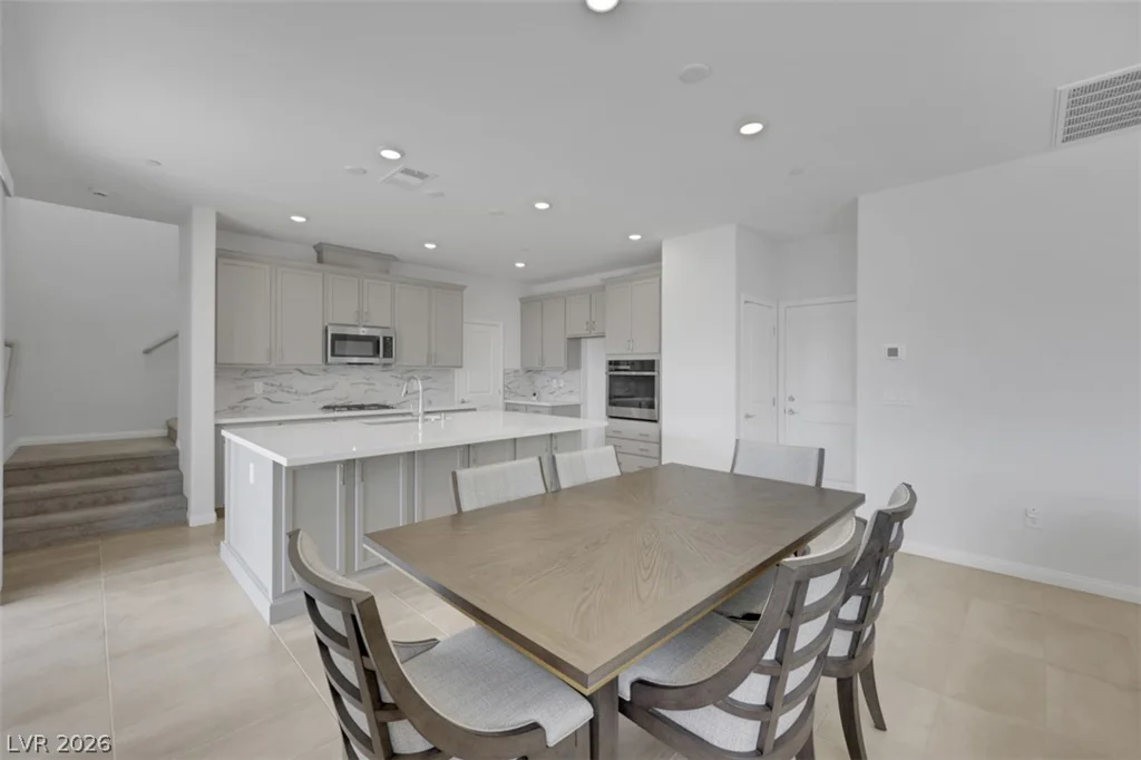 9393 Ara, Las Vegas, NV 89143