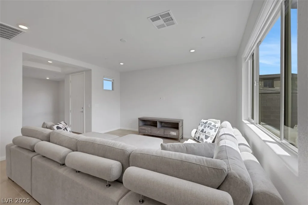 9393 Ara, Las Vegas, NV 89143