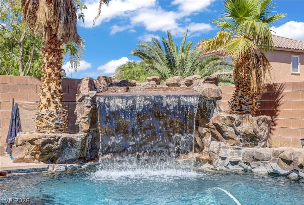 6908 Fox Sparrow, North Las Vegas, NV 89084
