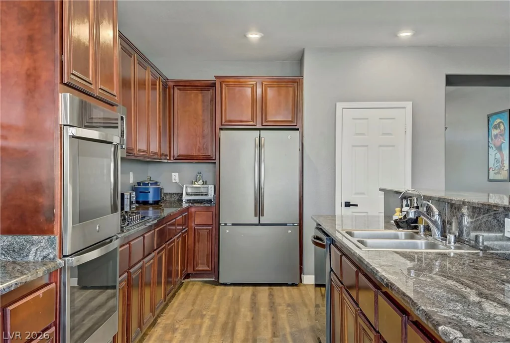 6908 Fox Sparrow, North Las Vegas, NV 89084