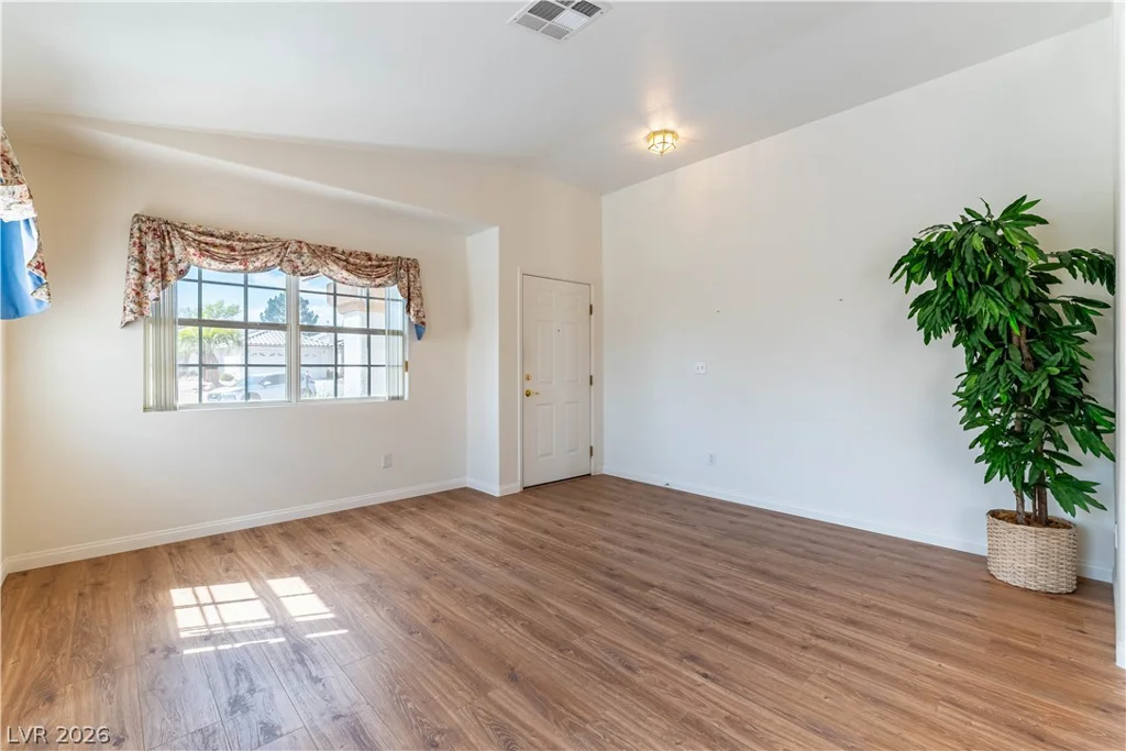 5460 Beach Pine, Las Vegas, NV 89130