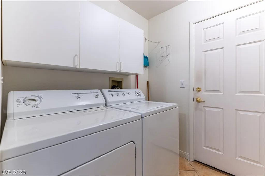 5460 Beach Pine, Las Vegas, NV 89130