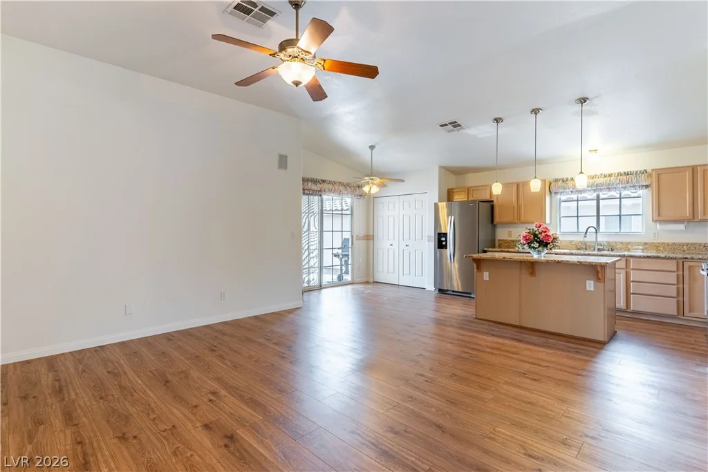 5460 Beach Pine, Las Vegas, NV 89130