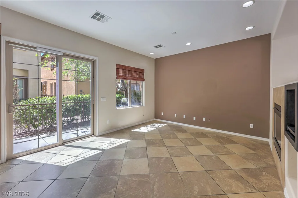 9209 DALMAHOY, Las Vegas, NV 89145