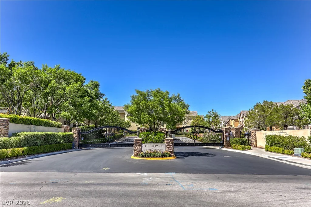 9209 DALMAHOY, Las Vegas, NV 89145