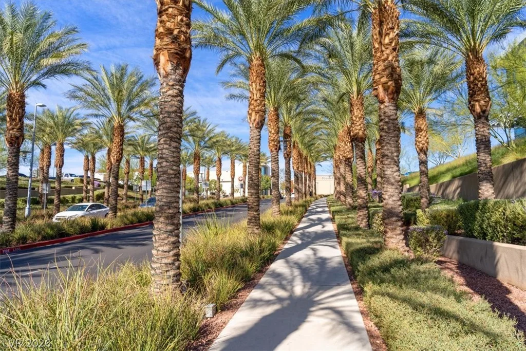 9209 DALMAHOY, Las Vegas, NV 89145