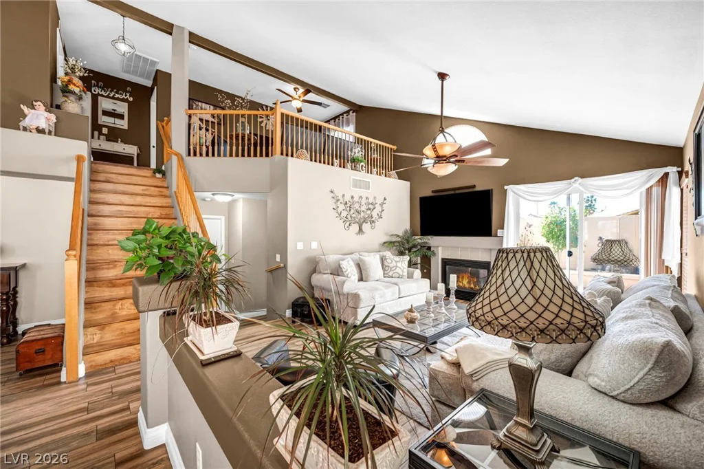8765 Raindrop Canyon, Las Vegas, NV 89129