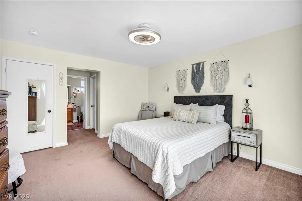 8765 Raindrop Canyon, Las Vegas, NV 89129