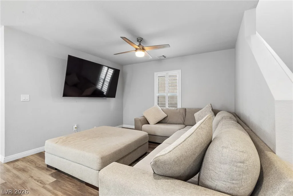 9221 Valley Betica, Las Vegas, NV 89148