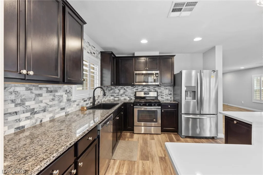 9221 Valley Betica, Las Vegas, NV 89148